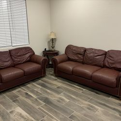 PELLE LEATHER DREXEL HERITAGE NAILHEAD COUCH AND LOVE SEAT!!! GREAT CONDITION!!!