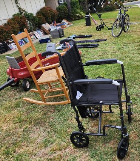 Afternoon Garage Sale Spring Cleaning 16820 Willow Circle Fountain Valley