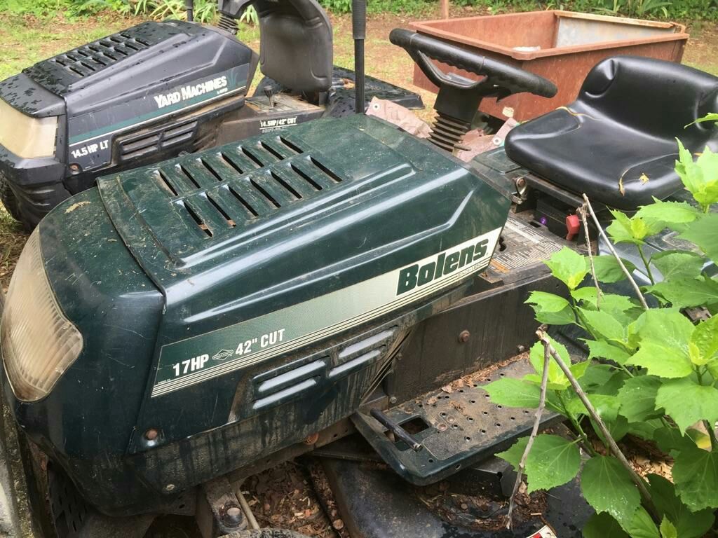 Bolens 17hp 42 inch cut riding mower