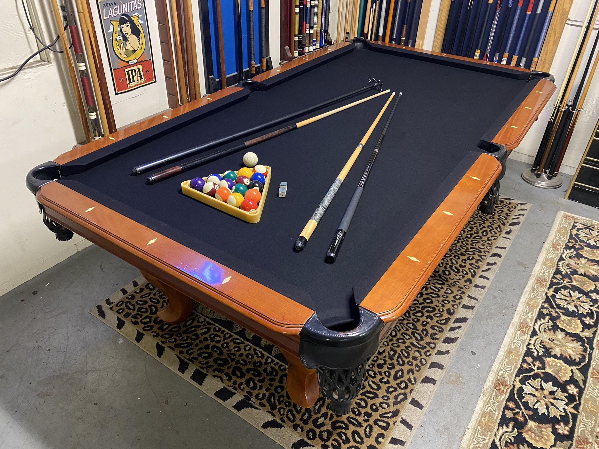 Stunning 8’ Billiard Pool Table Brand New Felt Can Deliver! for