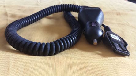 MOTOROLA CAR ADAPTER FOR CELL PHONE SPN4456A
