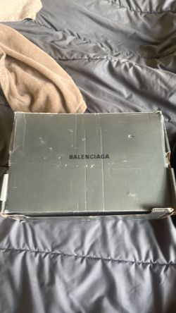 Balenciaga tracks non led