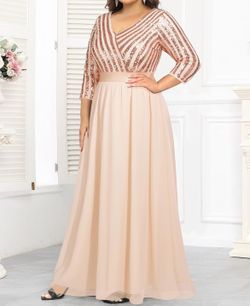 Womens Plus Size Formal Dresses - V Neck 3/4 Sleeve Sequin Prom Evening Gowns Long Max Dress Size L  New With Tags
