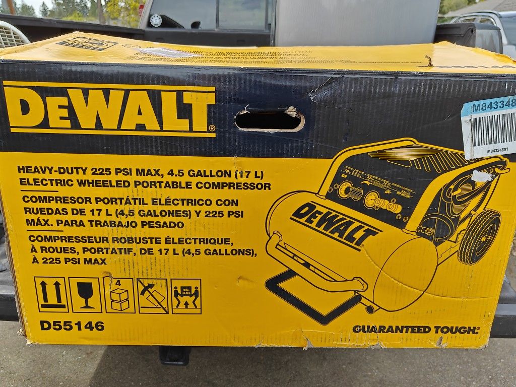 DeWalt 4.5 Gal. Portable Electric Air Compressor