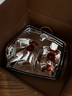 FREE Headlight for Volvo station wagon