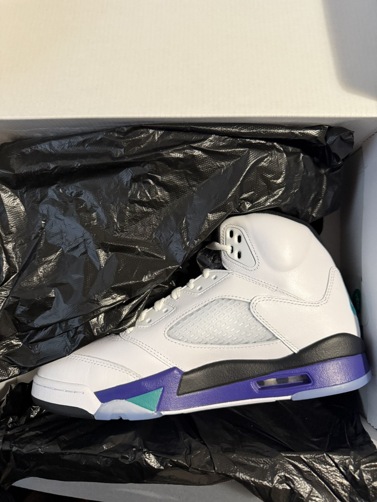 Retro 5 Grape Brand New