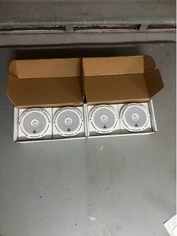 (4) used JL Audio M Series 7.7" Marine Speakers W/Gloss White Classic Grille  M7770-CCX-CG-WH