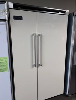 VIKING PROFESSIONAL 48” BUILT-IN REFRIGERATOR – OFF WHITE