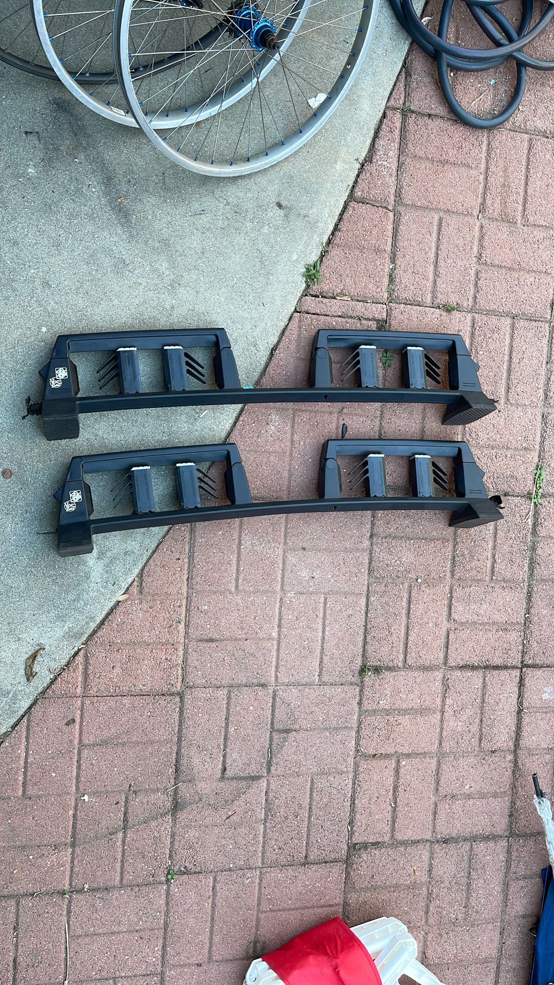 SKI & SNOWBOARD ROOF RACK