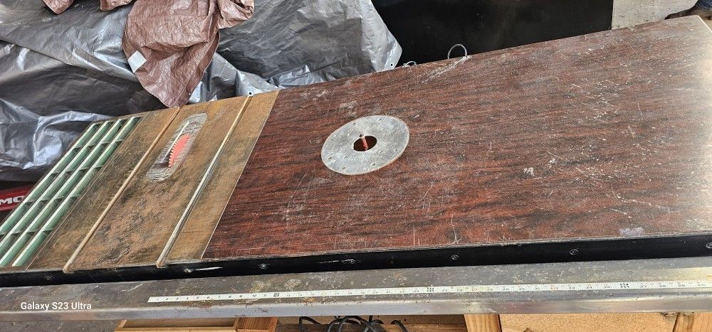Table Saw With Router