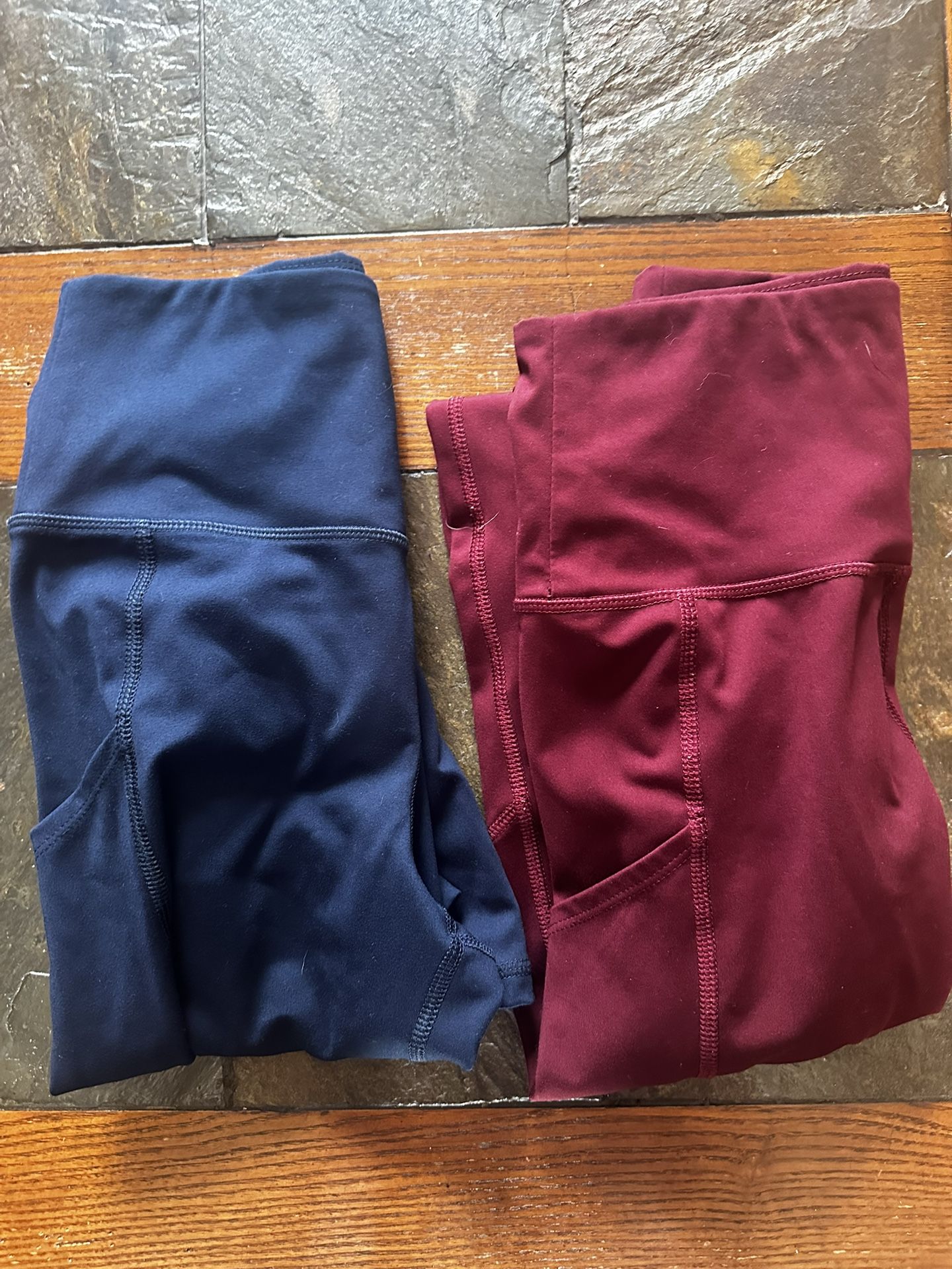 2 pack of American Eagle Leggings