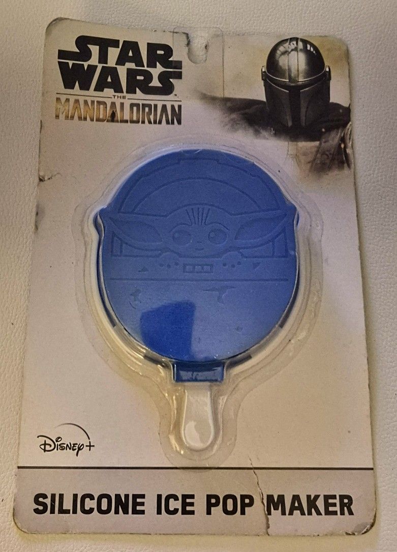 Star Wars The Mandalorian Baby Yoda Silicone Ice Pop Maker