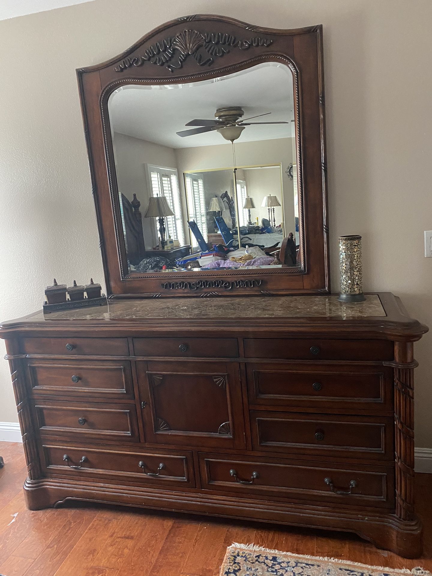 Luxury Dresser With mirror And 10 Drawers With Marble On Top