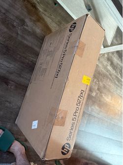 HP Series 5 Pro 27 inch QHD Monitor - 527pq