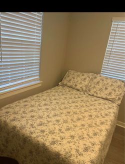 Full size bed