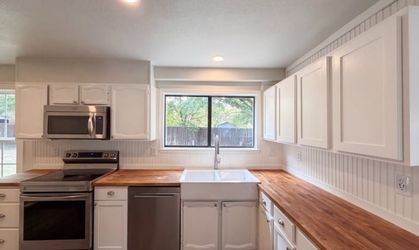 Unit 19 | 3 bd | 2.5 ba | 1650 sqft 3610 Clearview Dr, Corinth, TX 76210