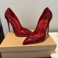 Christian Louboutin So Kate 120