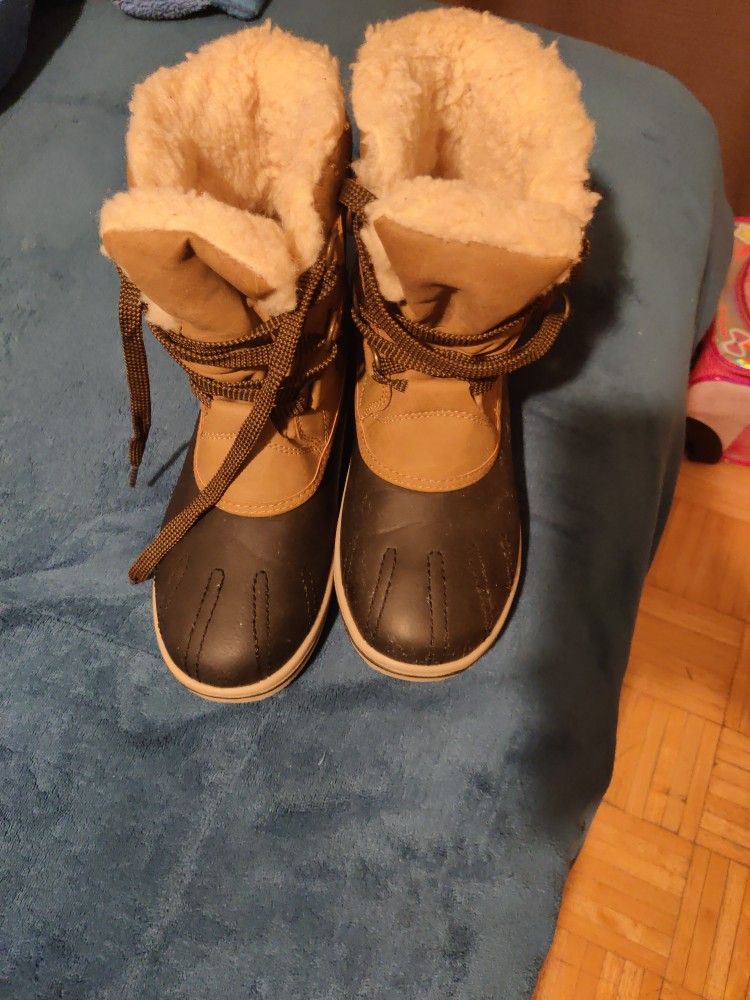 Boot Snow Size 8