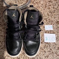 Jordan 1 Mid