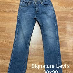 Signature Levi Bootcut Jeans