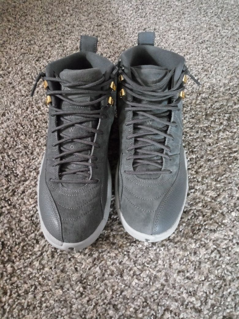 Wolf Gray Jordan 12s Size 8 worn twice mint condition