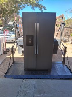 WHIRLPOOL REFRIGERATOR 🥶 💦🧊