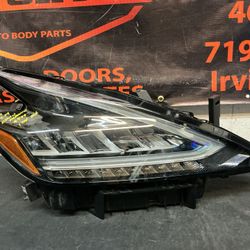 NISSAN MURANO 2019-2024 RH HEADLIGHT OEM 