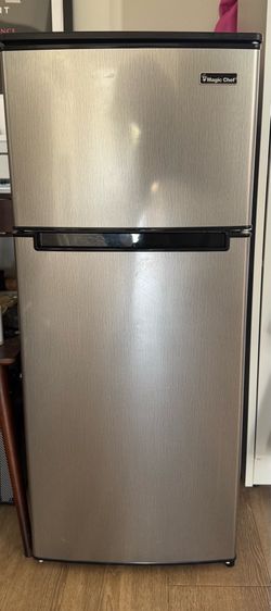 Magic Chef 4.5 Cu. Ft. 2-Door Refrigerator