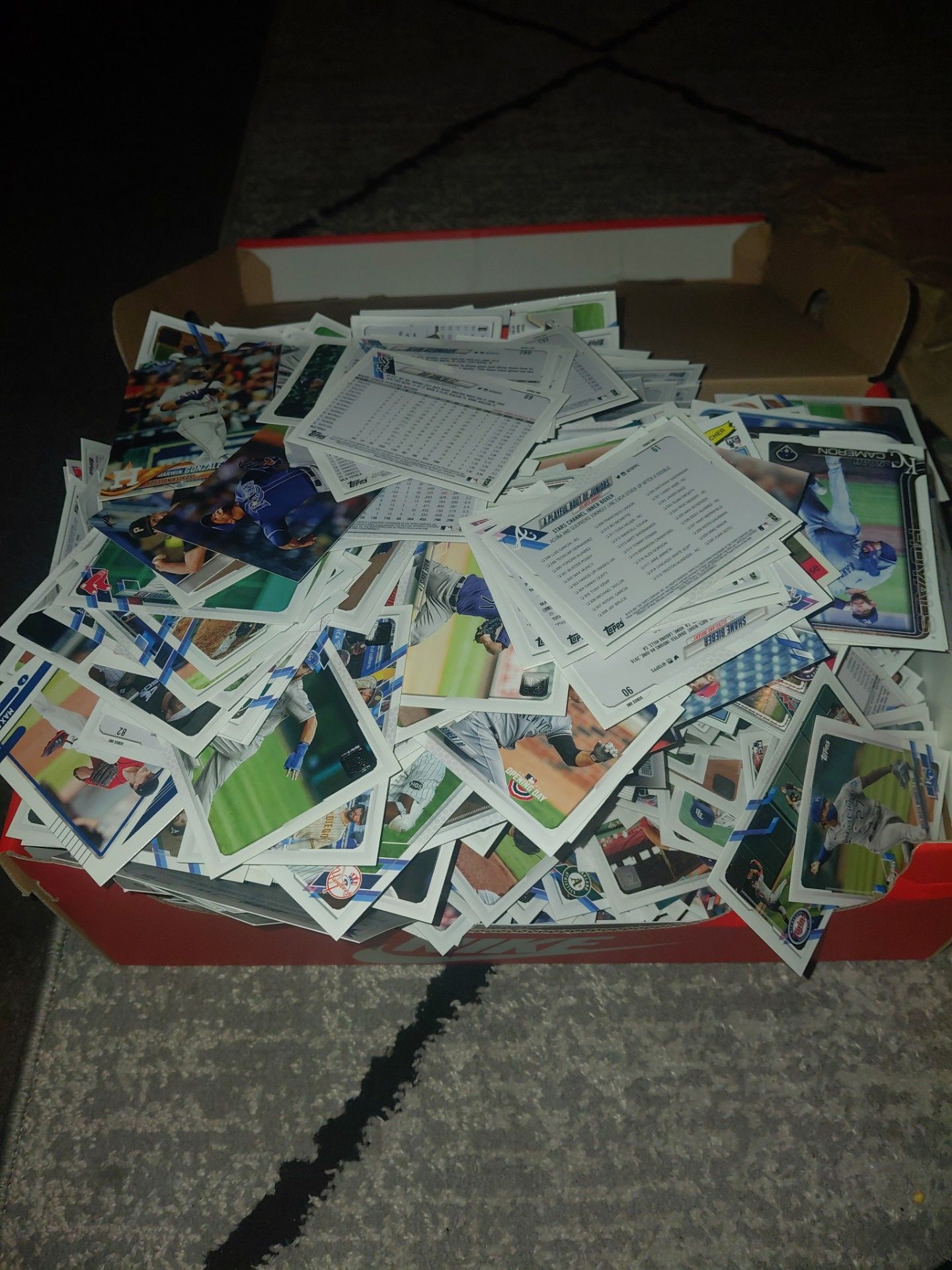Baseball card full box mix