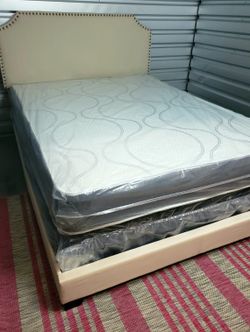 NEW QUEEN-SIZE MATTRESS AND BOX SPRING