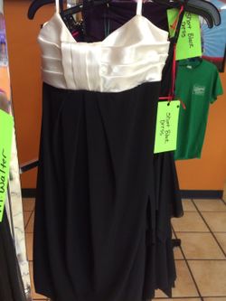 Classy black and white- size 9