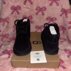 UGG 