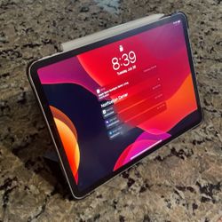 iPad Pro 11-inch (2nd Gen) Wi-Fi With Free Pencil