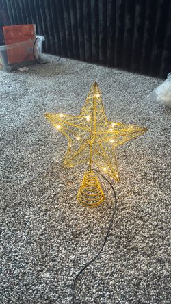 Gold Wire Star Christmas Tree Topper with Lights