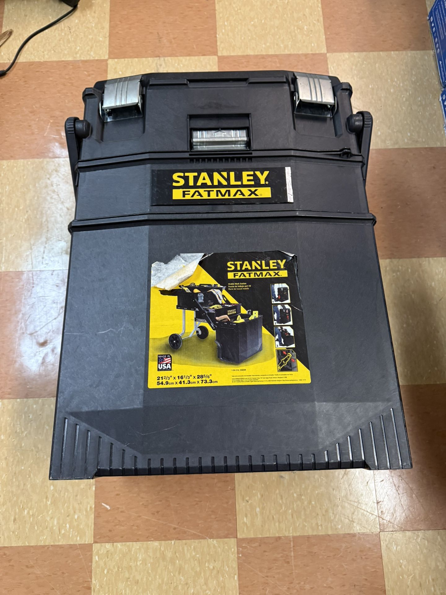 Stanley Mobile Cantilever Tool Box
