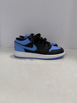 Air Jordan 1 Low “Black University Blue” Size 5.5 Y