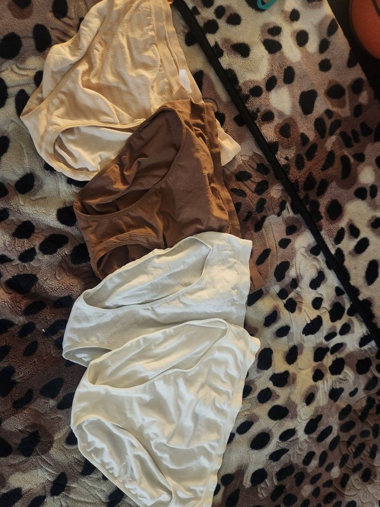 Women's Undies Brand New Size L