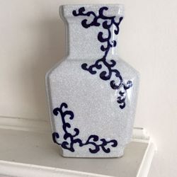 Ceramic crackle vase
