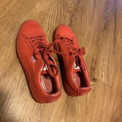 Red Pumas Asking $25 Or Best Offer