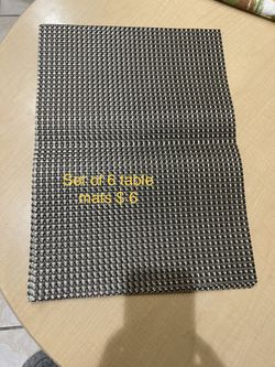 Set Of Table Mats  And Runner Diferent Colors And Styles 