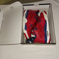 Air Jordan Retro 4