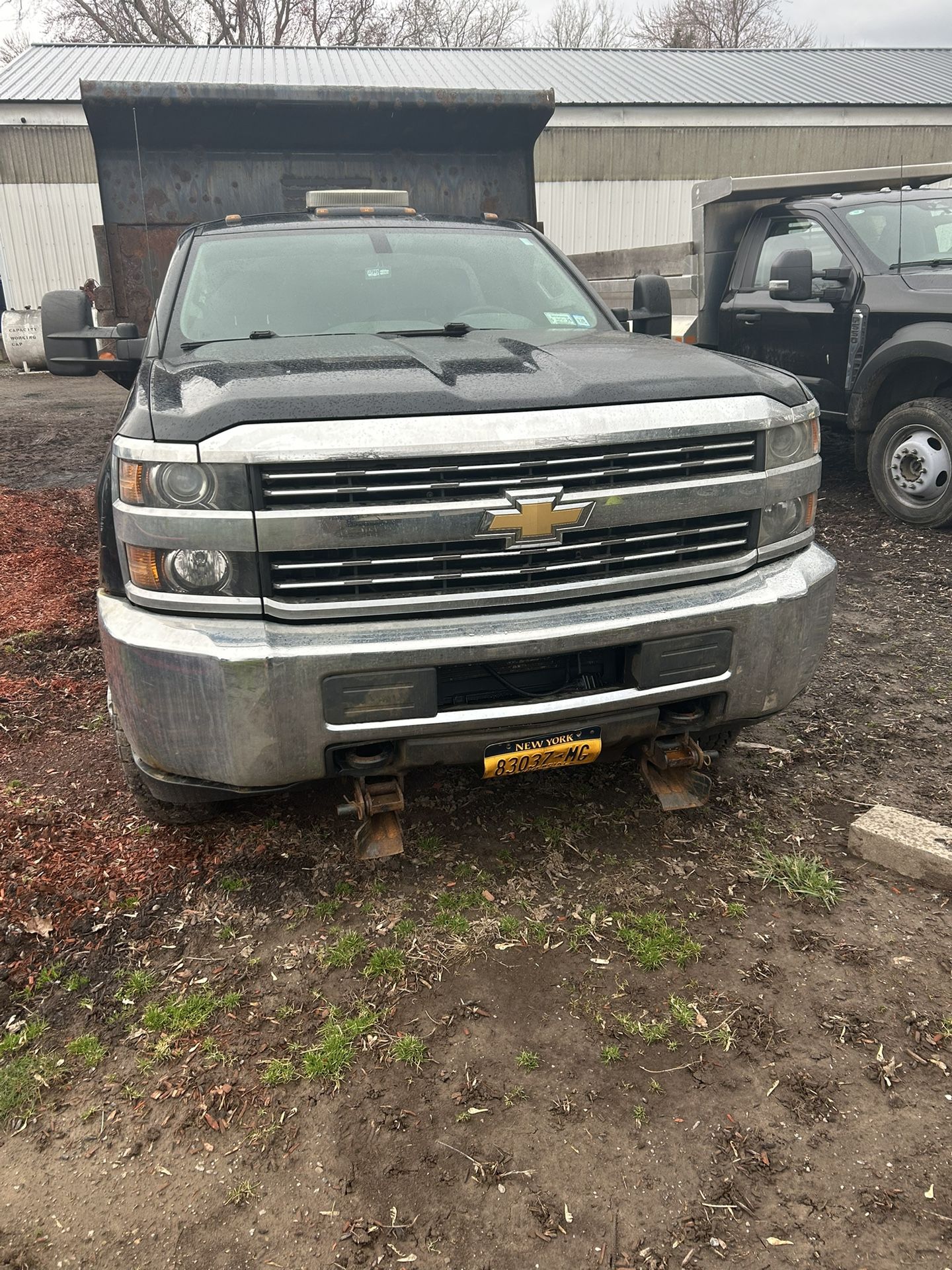 2015 Chevrolet 3500 cab and chassis dump