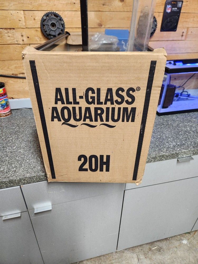 20 Gallon Aquarium/fish Tank