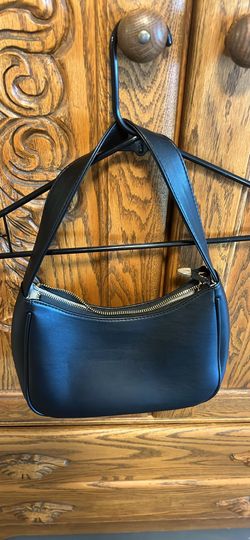 Simple Black Purse 