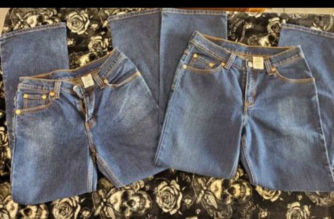 Ladies Levi's 517 Bootcut Size 7s ~ New