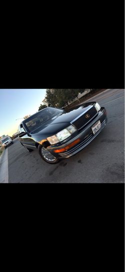 1992 Lexus LS 400