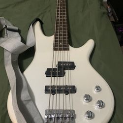 Ibanez GSR200