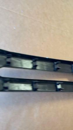 Front Center Grille Glossy Black For 2019-2022 Chevrolet Silverado (contact info removed)8 **SEE NOTE**