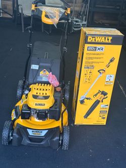 Lawnmower and blower/trimmer bundle