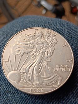 1986 American  Eagle 1 oz Coin